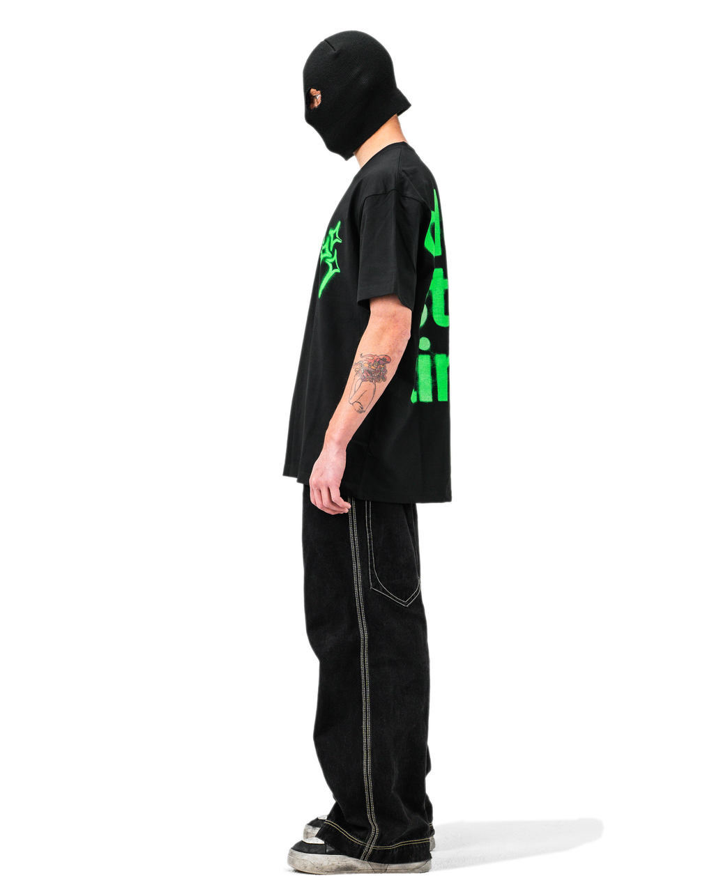 SIGNATURE TEE B/RAVE GREEN